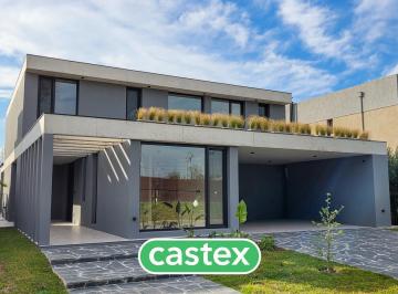 Casa · 292m² · 6 Ambientes · 5 Cocheras · Casa en Venta, Laguna Grande - Villanueva