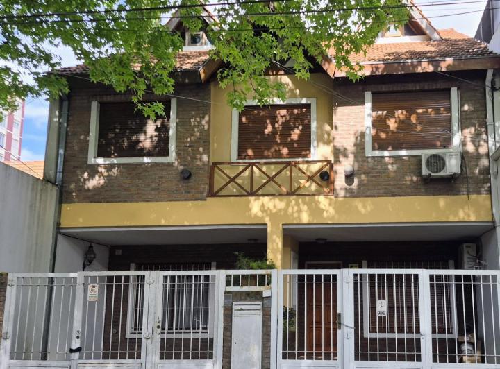 Casa · 97m² · 5 Ambientes · 1 Cochera