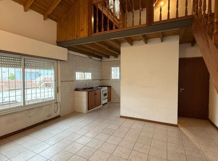 Casa · 65m² · 2 Ambientes · 1 Cochera