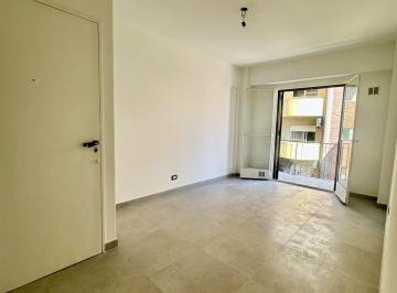 Departamento · 44m² · 3 Ambientes · Alquiler Depto 3 Amb Balcon Luminoso Montserrat