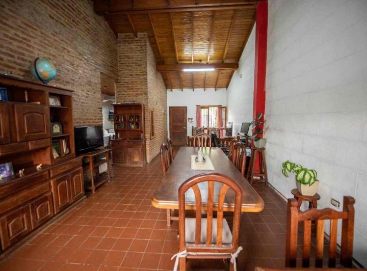 Casa · 112m² · 4 Ambientes · 1 Cochera