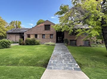 Casa · 420m² · 9 Ambientes · Casa en Venta en Olivos Golf Club