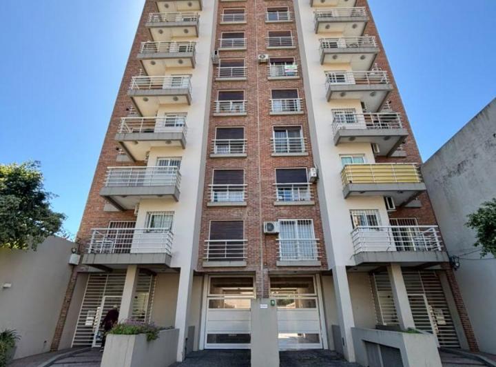 Departamento · 40m² · 2 Ambientes · 1 Cochera