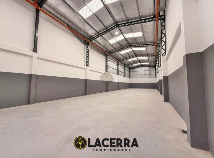 Bodega-Galpón · 445m² · 2 Ambientes