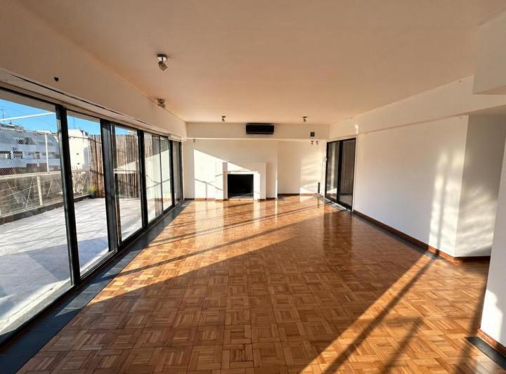 Departamento · 201m² · 3 Ambientes · 1 Cochera
