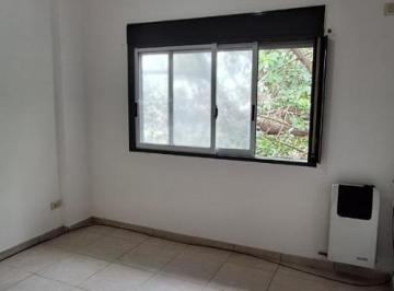Departamento · 40m² · 2 Ambientes · Departamento de 2 Ambientes Al Fte con Balcón Bajas Expensas