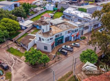 Edificio · 455m² · 2 Cocheras · Edificio Comercial de Locales y Departamentos en Calle Mendoza Villa Allende