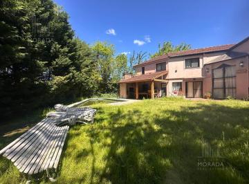 Casa · 170m² · 5 Ambientes · 3 Cocheras · Casa en Venta en Pilar en Club de Campo Pilar del Lago