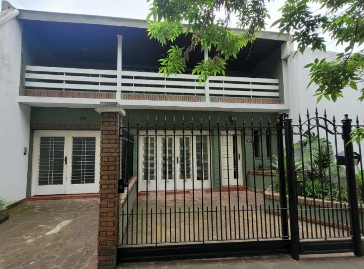 Casa · 170m² · 4 Ambientes · 1 Cochera