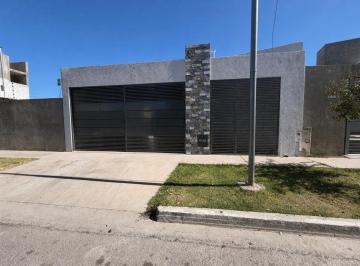 Casa · 200m² · 7 Ambientes · 2 Cocheras · Casa a Estrenar 3 Dorm. Apta Credito