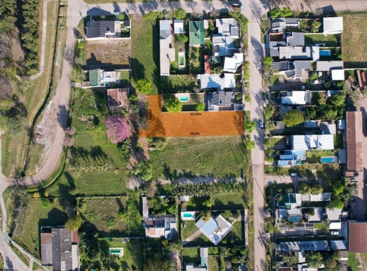 Terreno · 1324m²