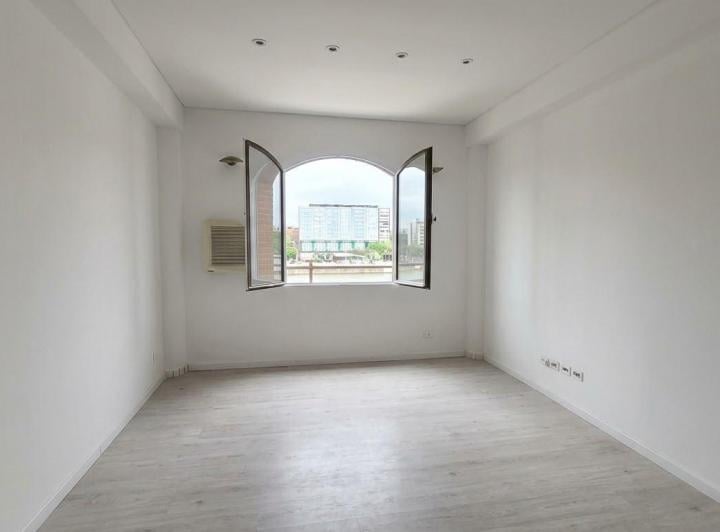 Departamento · 123m² · 6 Ambientes · 1 Cochera