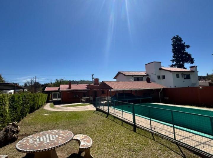 Casa · 136m² · 4 Ambientes · 1 Cochera