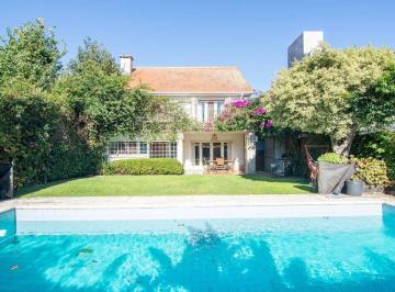 Casa · 249m² · 7 Ambientes · 1 Cochera · Vende Casa - Liberta Al Rio - Inmejorable Ubicacion!
