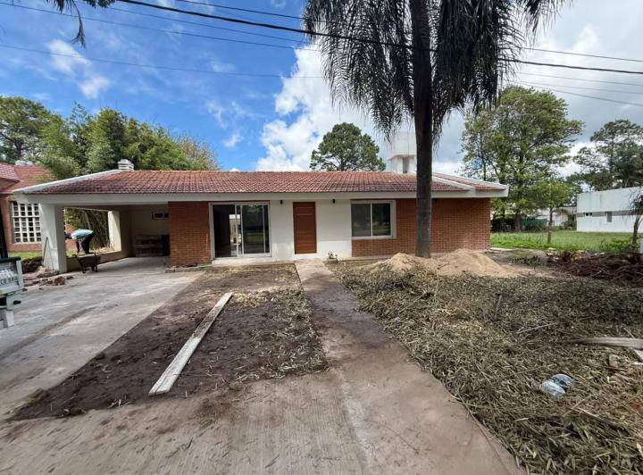 Casa · 200m² · 5 Ambientes · 1 Cochera
