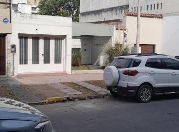 Casa de 7 ambientes, Córdoba · Alquiler de Casa en Zona Comercial