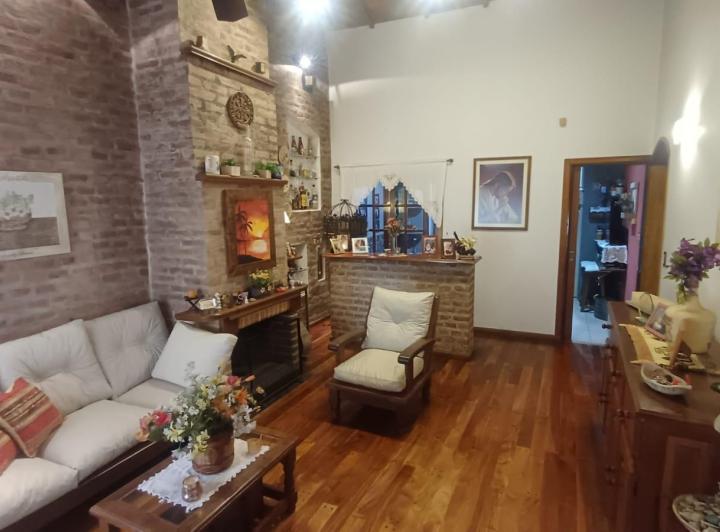 Casa · 160m² · 4 Ambientes