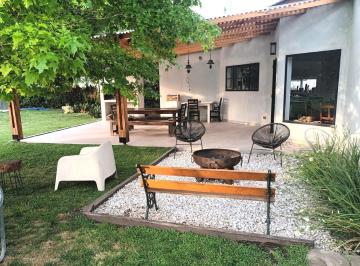 Casa · 200m² · 5 Ambientes · Casa en Alquiler de Verano