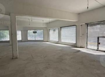 Local comercial · 215m² · 1 Ambiente · Local Comercial en Alquiler - Constitución