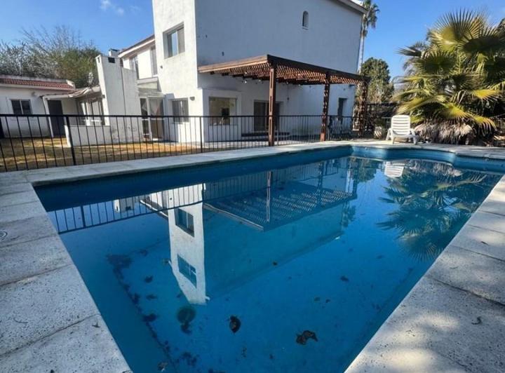 Casa · 291m² · 9 Ambientes