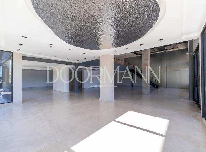 Local comercial · 300m²
