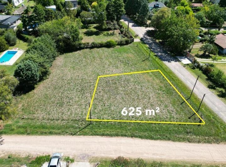 Terreno · 625m²
