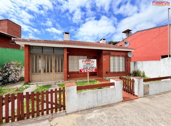 Casa · 60m² · 4 Ambientes · 1 Cochera