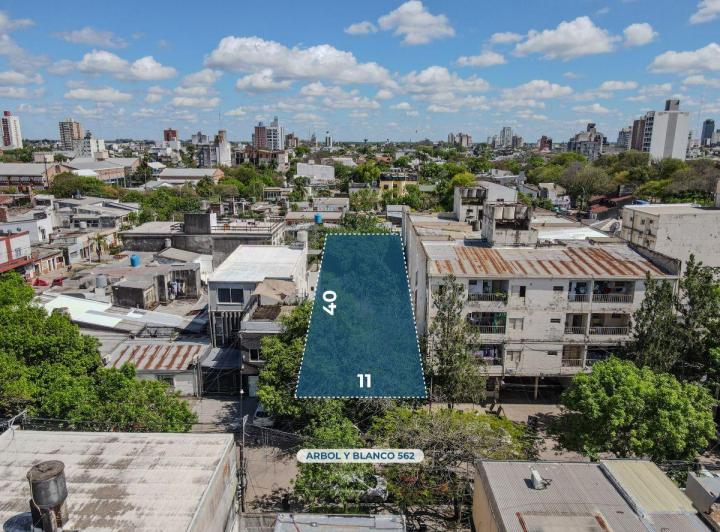 Terreno · 440m²