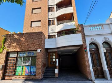 Departamento · 48m² · 2 Ambientes · Semipiso 2 Amb. Al Frente con Balcón – Parque Chacabuco