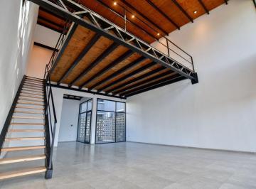Local comercial · 128m² · 1 Cochera · Local Comercial en Alquiler Sobre Av 520