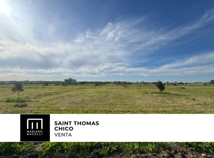 Terreno · 716m²