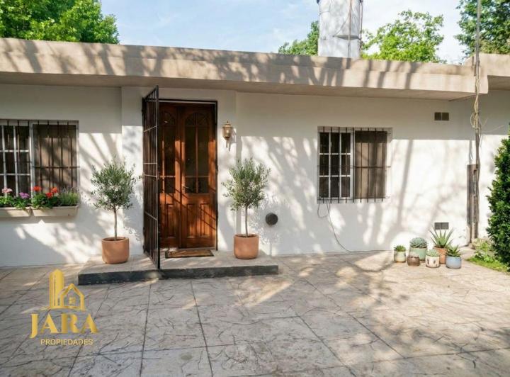 Casa · 180m² · 5 Ambientes · 1 Cochera