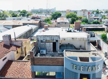Bodega-Galpón · 596m² · 20 Cocheras · Galpon y Oficinas en Venta - 454 m de Terreno - 596 m Cubiertos - Escritura!