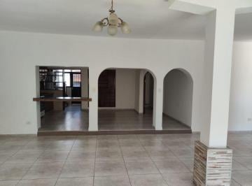 Casa de 6 ambientes, Godoy Cruz · Esplendida Casa en Alquiler en Godoy Cruz Centro. 3 Habitaciones, 2 Baños