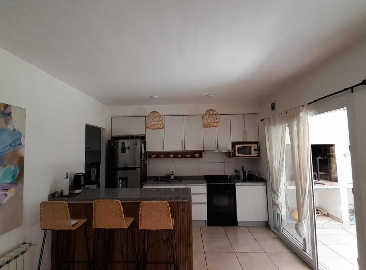 Casa · 120m² · 5 Ambientes · 2 Cocheras