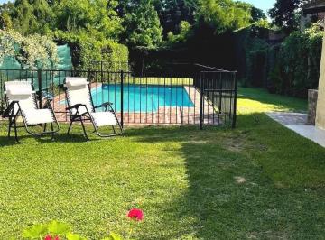 Casa · 120m² · 5 Ambientes · 1 Cochera · Casa en Alquiler de Verano