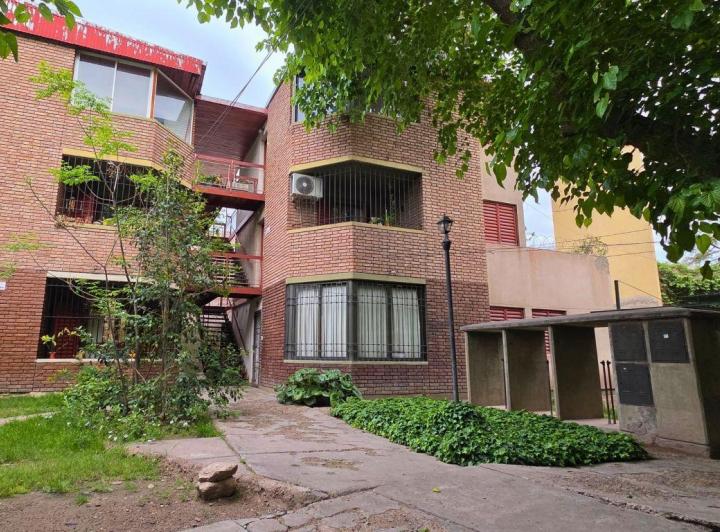 Departamento · 65m² · 4 Ambientes · 1 Cochera
