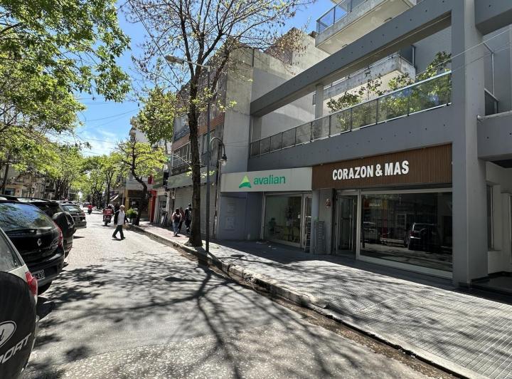 Local comercial · 90m²