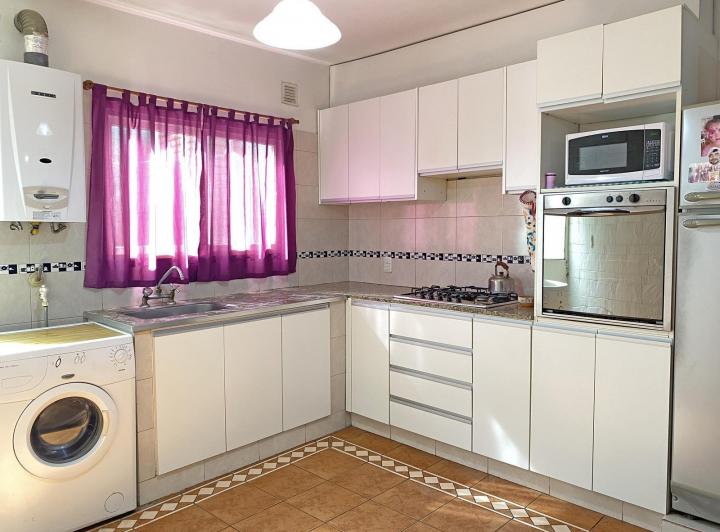 Casa · 60m² · 4 Ambientes · 1 Cochera
