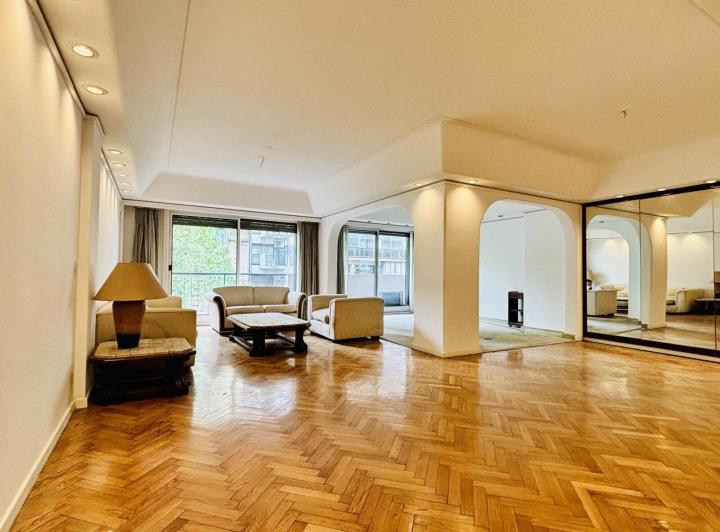 Departamento · 157m² · 5 Ambientes · 1 Cochera