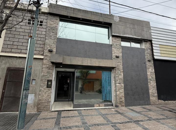 Local comercial · 250m² · 10 Ambientes