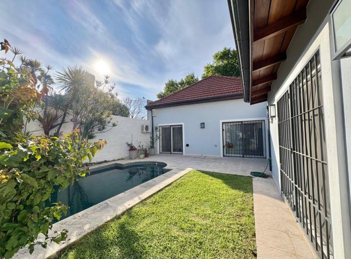 Casa · 142m² · 4 Ambientes · 1 Cochera