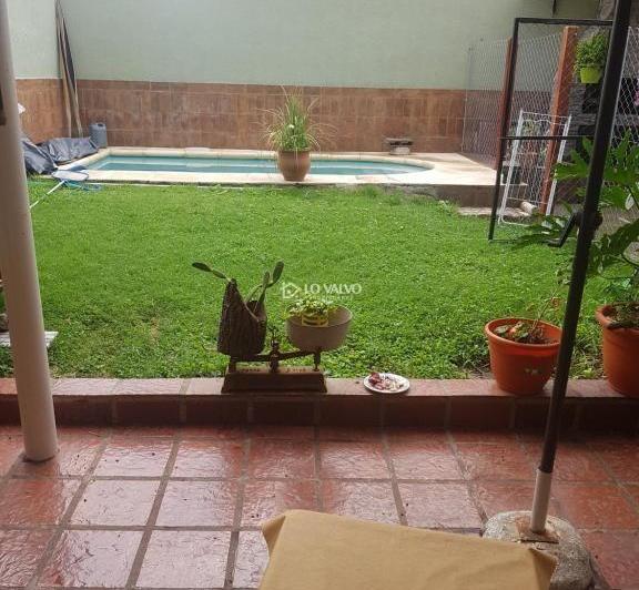 Casa · 95m² · 6 Ambientes · 1 Cochera