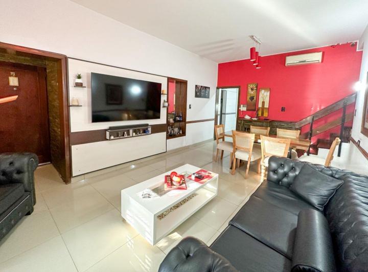 Casa · 170m² · 7 Ambientes · 1 Cochera