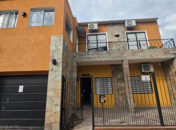 Casa · 120m² · 5 Ambientes · 2 Cocheras · Oportunidad! Casa a La Venta en Libertad, Merlo - Bs. As.
