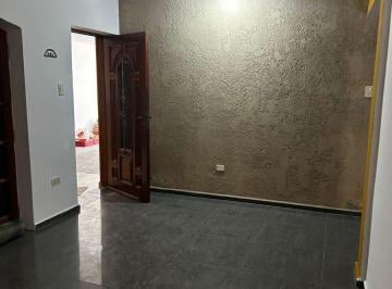 Casa de 6 ambientes, Córdoba · Vendo/ Permuto/ Recibo Menor Casa de 3 Dorm. con Locales y Gran Potencial B° Empalme