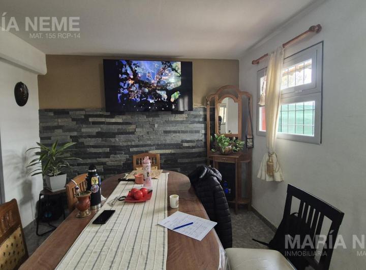 Casa · 100m² · 5 Ambientes · 1 Cochera