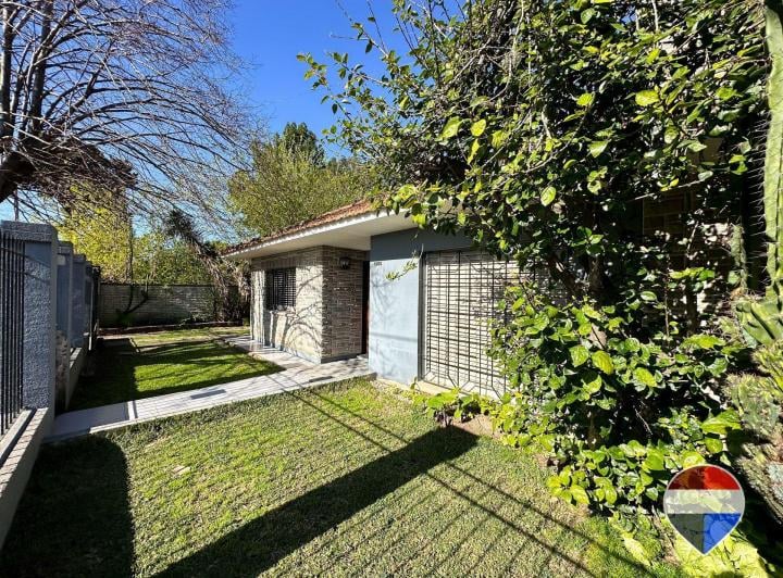 Casa · 264m² · 4 Ambientes · 3 Cocheras