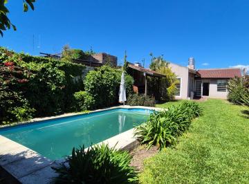 Casa de 5 ambientes, Tres de Febrero · Dueño Vende Casa Apta Credito a 5 Cuadras Estacion Villa Bosch