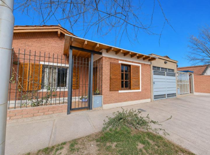 Casa · 166m² · 4 Ambientes · 1 Cochera